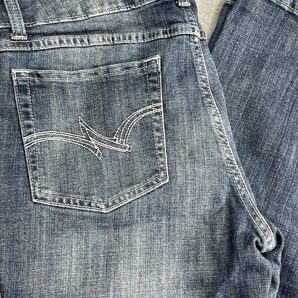 Wrangler Womens 11 x34 Boot Cut Mid Rise Dark Denim Jeans Stretchy Pristine